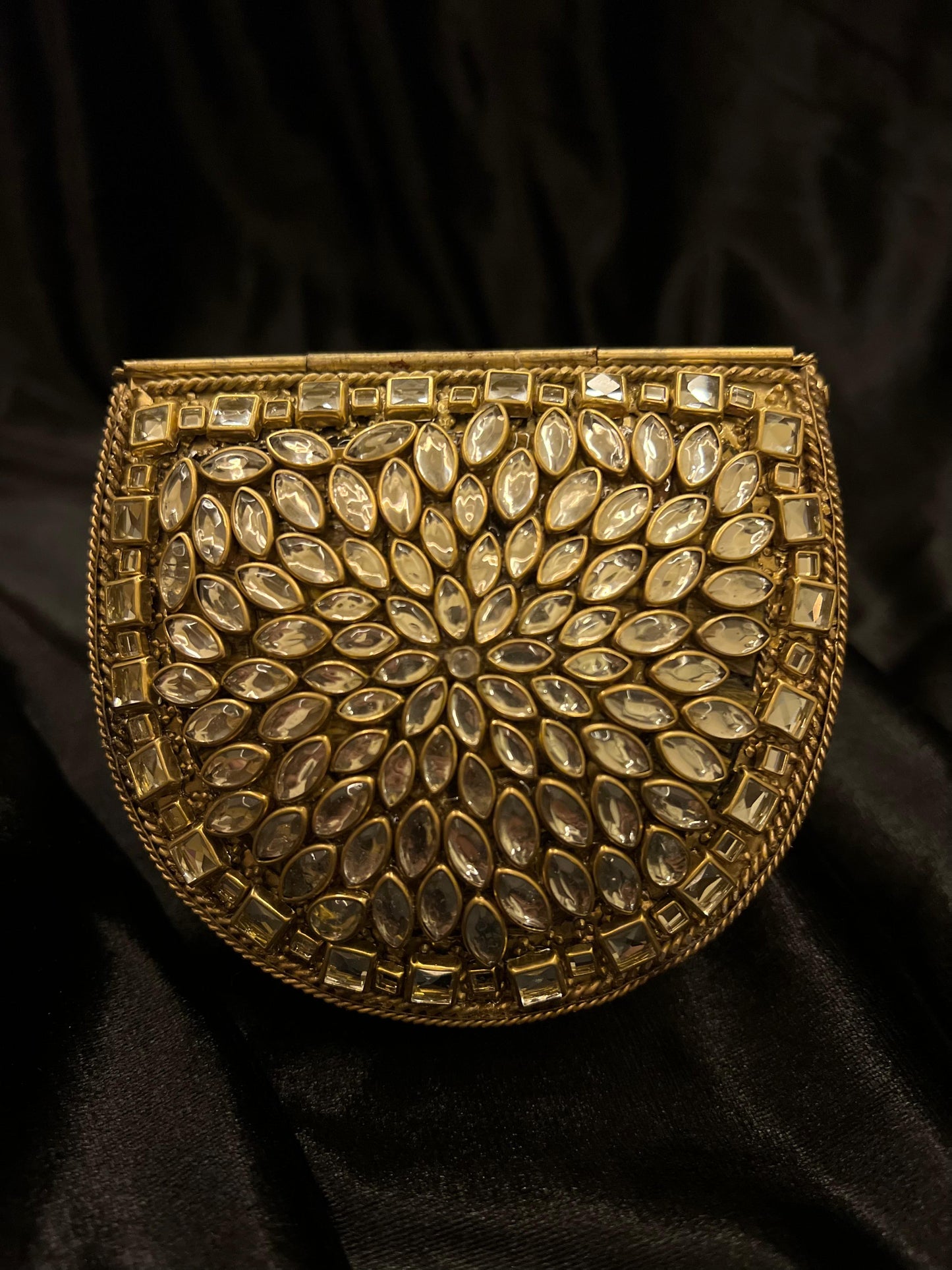 LUXE CLUTCH