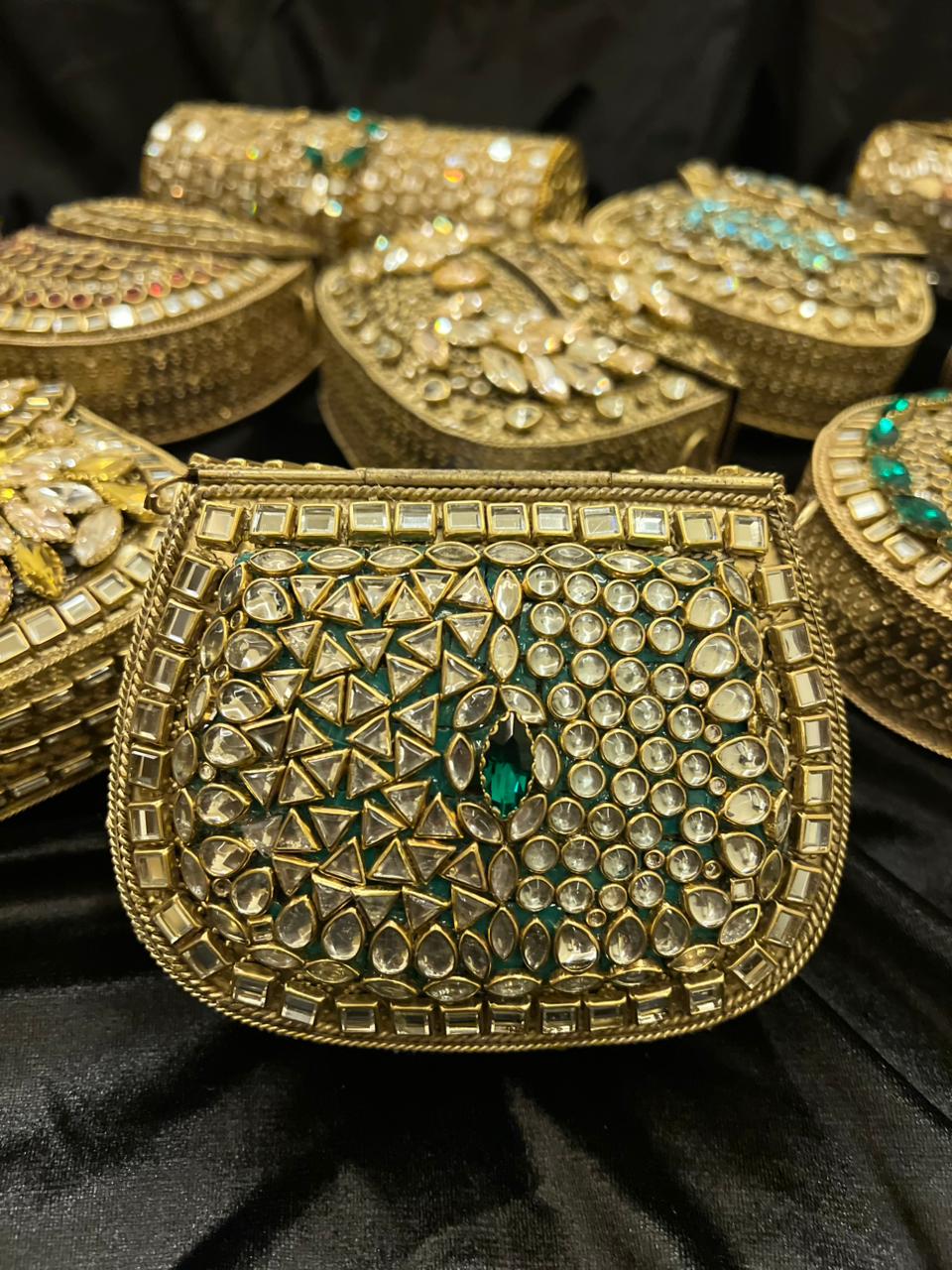 Haseen Clutch