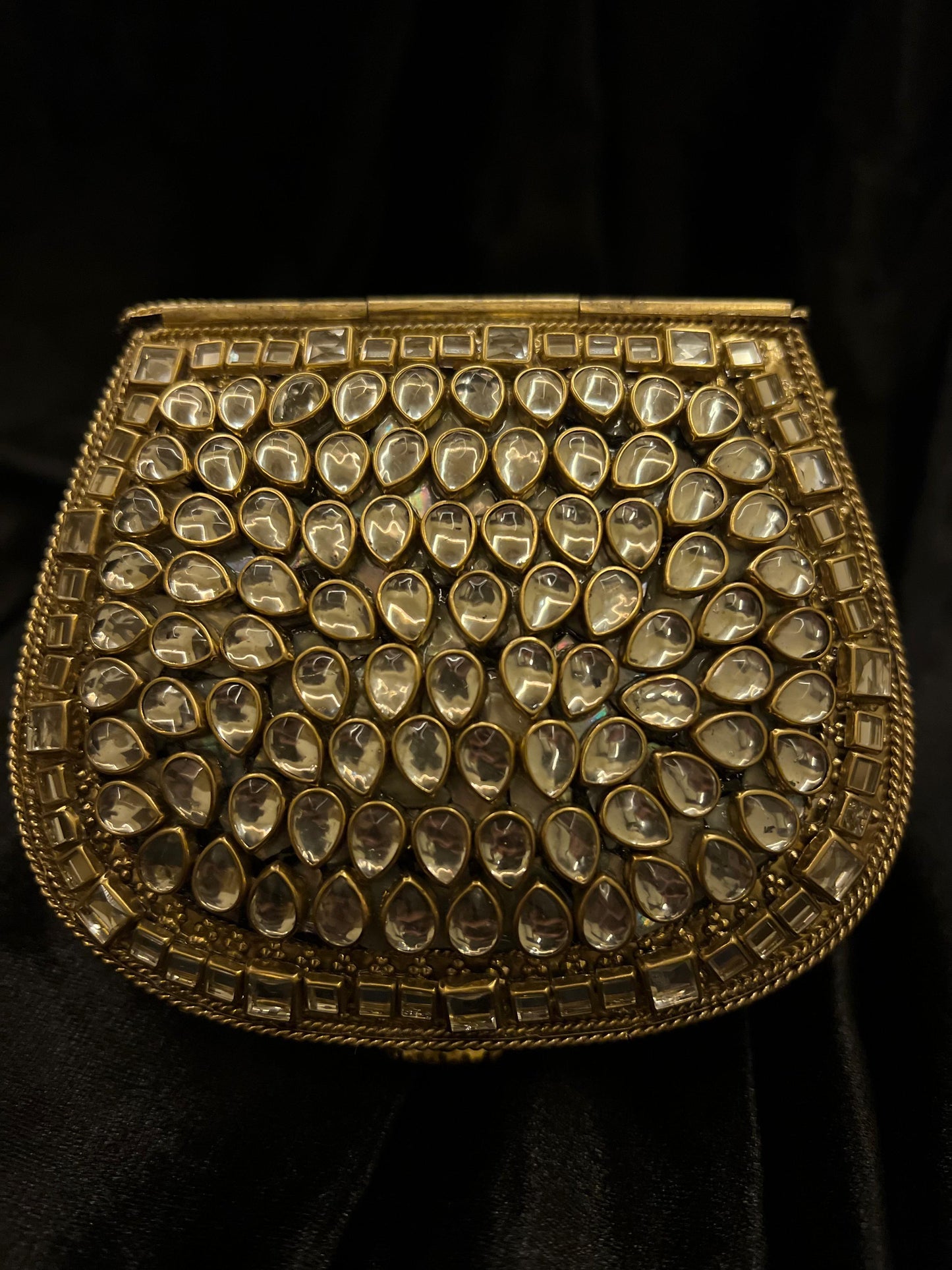 ROYAL CLUTCH