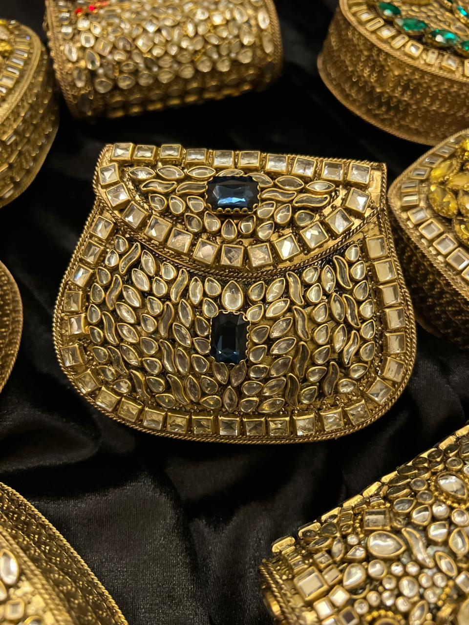 BLUE TULIP CLUTCH