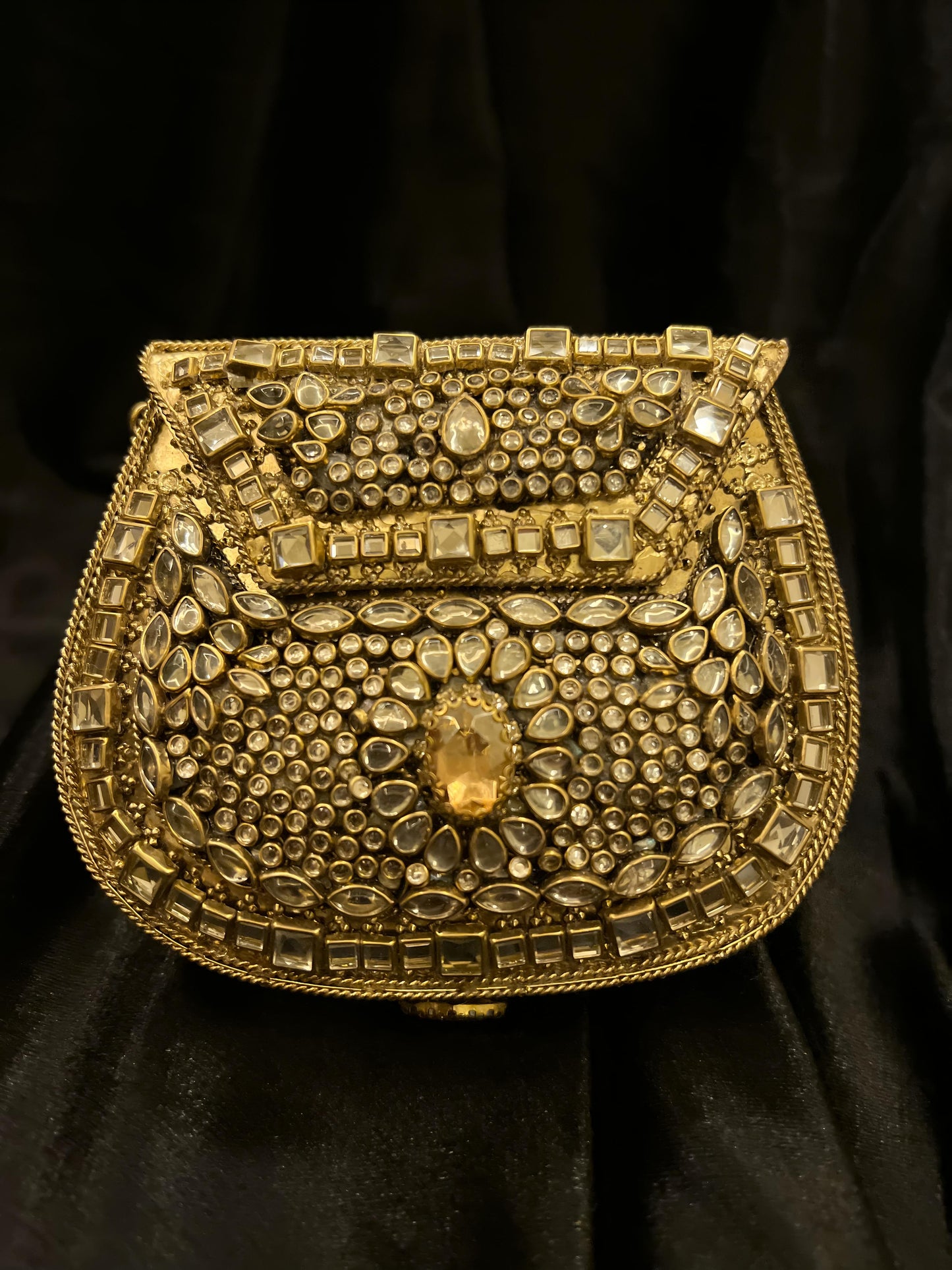 ROYAL CLUTCH