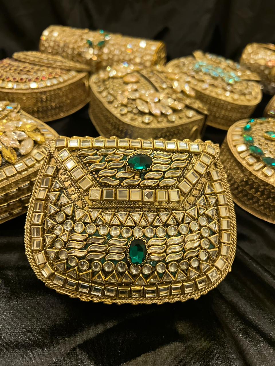 Haseen Clutch